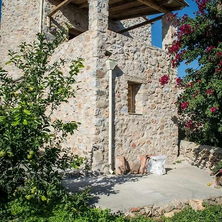 Skamnaki Stonehouse * Skamnakion
